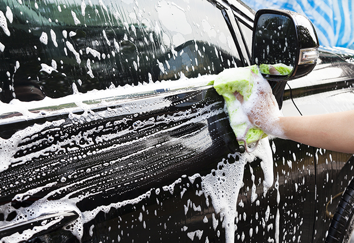おすすめの洗車グッズ徹底紹介！使用必須の洗車道具・用品10選 | 楽天Carマガジン｜クルマの維持費をお得にする情報をご紹介